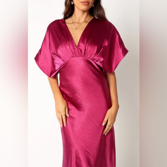 Petal & Pup Ricki Maxi Dress in Magenta-NWT - Picture 5 of 9